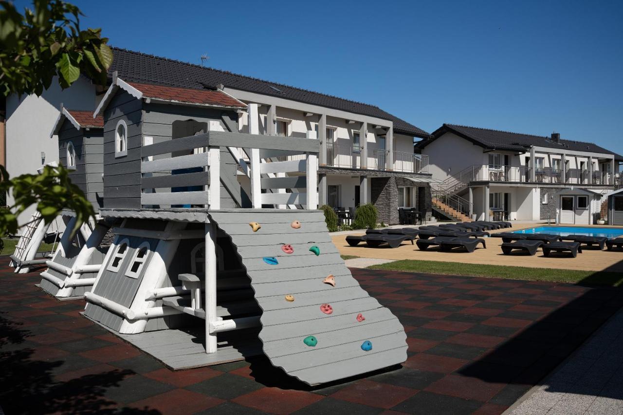 Seo2 Rewal - Apartamenty Z Osobnym Wejsciem, Grzany Basen, Darmowe Sauny, Parking, Grill, Wifi 외부 사진